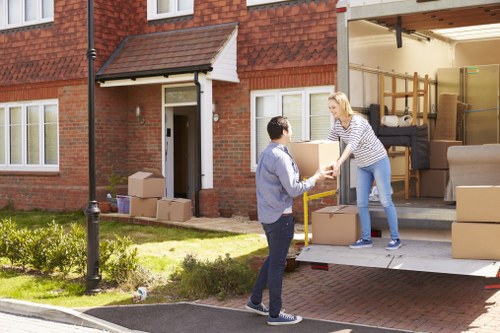 Local moving truck planning around Clapham streets and parking